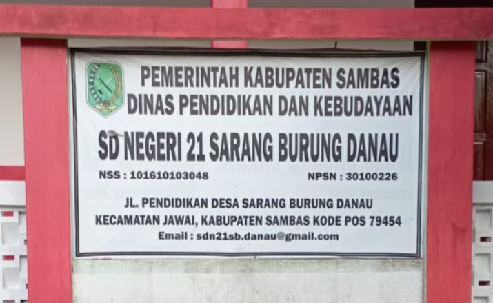 Ada Apa? Kepala Sekolah SDN 21 Sarang Burung Danau Elergi Pada Wartawan